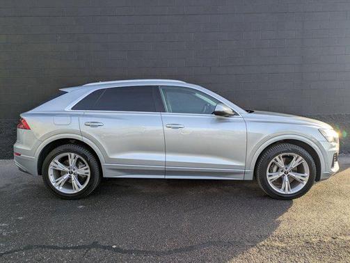 2023 Audi Q8 55 Premium