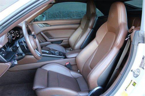 2022 Porsche 911 Carrera GTS