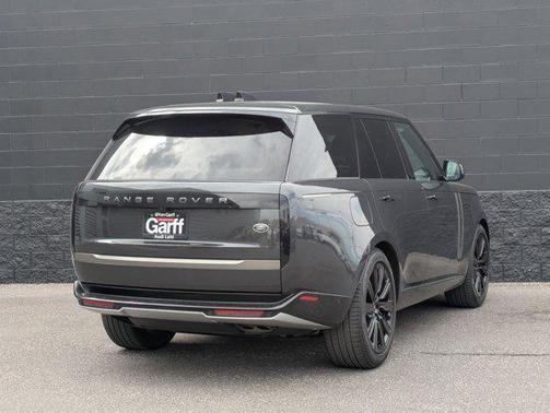 2023 Land Rover Range Rover P530 SE