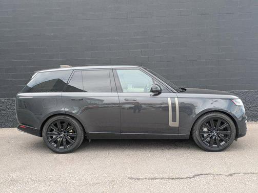 2023 Land Rover Range Rover P530 SE