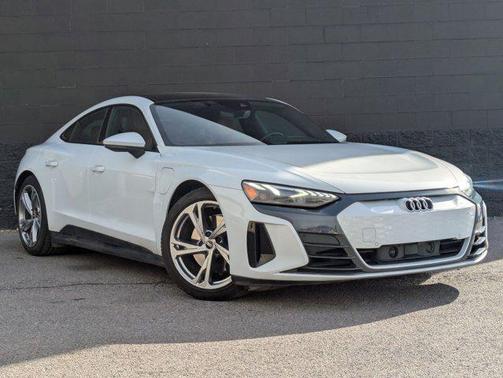 2024 Audi e-tron GT Premium Plus quattro