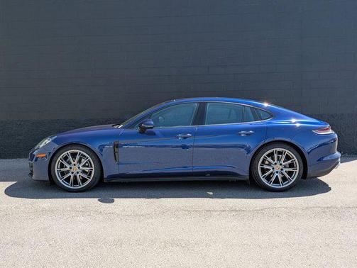 2021 Porsche Panamera 4