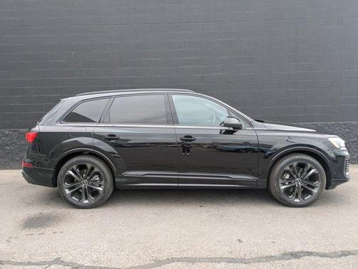 2025 Audi Q7 55 Premium Plus