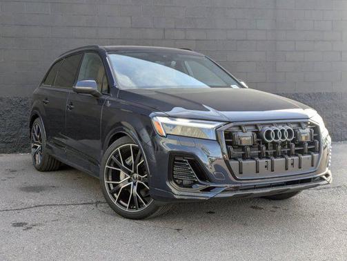 2025 Audi Q7 55 Premium Plus