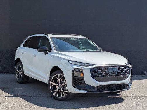 Glacier White Metallic 2026 Audi Q3 TFSI quattro S tronic
