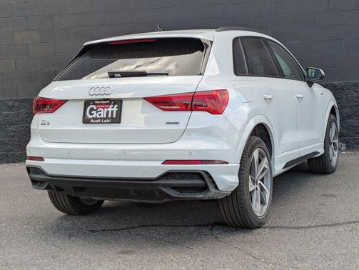 2025 Audi Q3 Premium 45 TFSI S line quattro Tiptronic