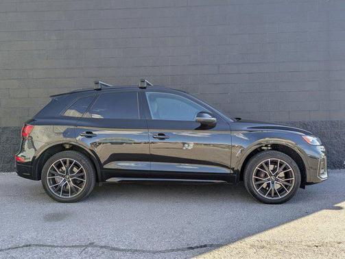 Mythos Black Metallic 2023 Audi SQ5 3.0T Premium Plus