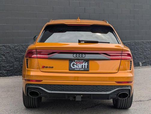 Dragon Orange Metallic 2024 Audi RS Q8 4.0T