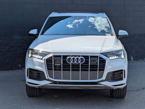 2023 Audi Q7 55 Premium Plus