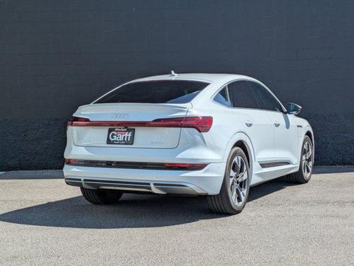 2022 Audi e-tron Sportback S line Prestige