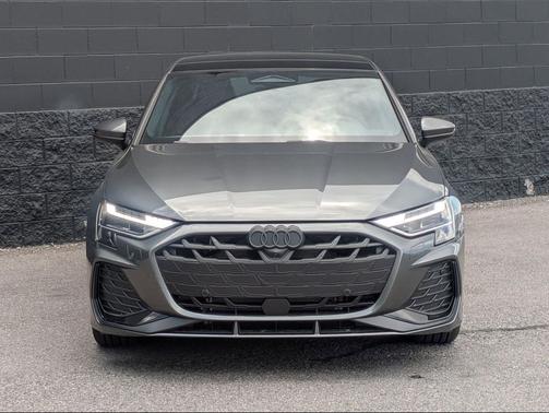 Daytona Gray Pearl Effect 2026 Audi A3 Premium