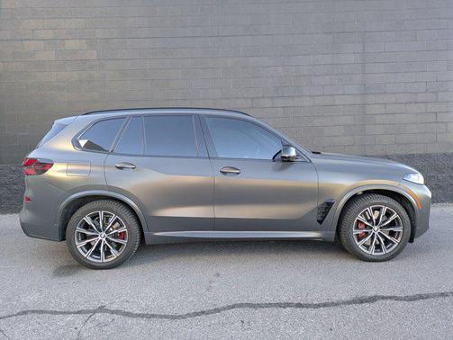 2024 BMW X5 M60i