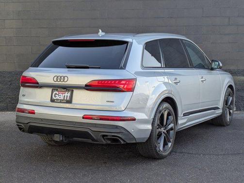 2025 Audi Q7 55 Premium Plus