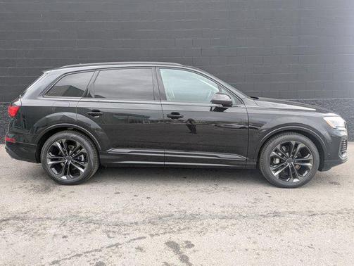 2026 Audi Q7 55 Premium Plus
