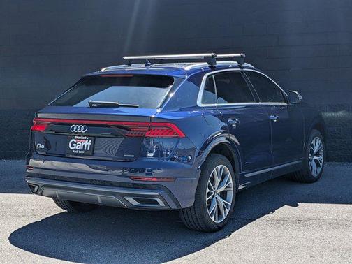 2022 Audi Q8 55 Premium Plus