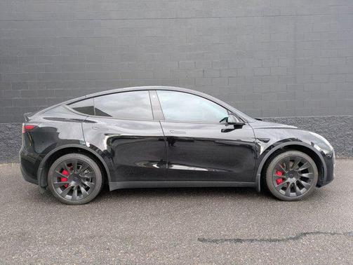2023 Tesla Model Y Long Range Dual Motor All-Wheel Drive