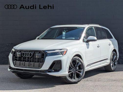 Glacier White Metallic 2026 Audi Q7 55 Premium Plus