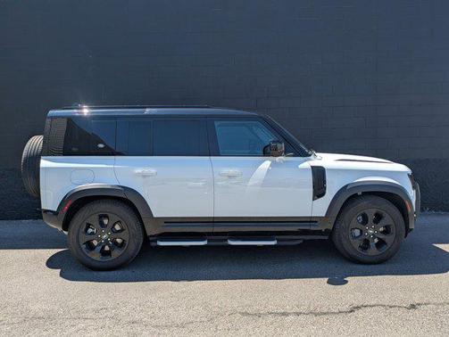 2022 Land Rover Defender 110 X-Dynamic SE