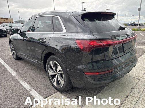 2024 Audi Q8 e-tron Premium Plus