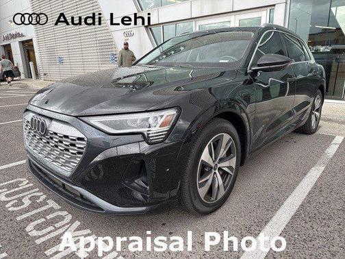 2024 Audi Q8 e-tron Premium Plus