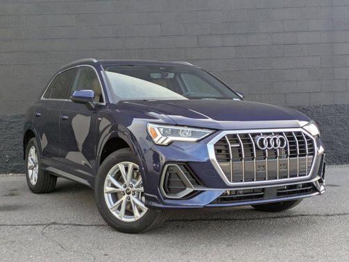 2025 Audi Q3 Premium 45 TFSI S line quattro Tiptronic