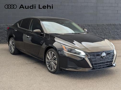 Super Black 2023 Nissan Altima 2.5 SL