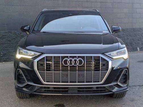 2024 Audi Q3 Premium 45 TFSI S line quattro Tiptronic