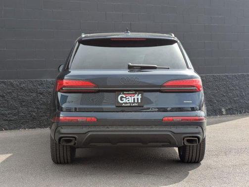 2025 Audi Q7 45 Premium