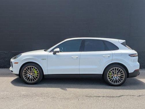 2023 Porsche Cayenne E-Hybrid S