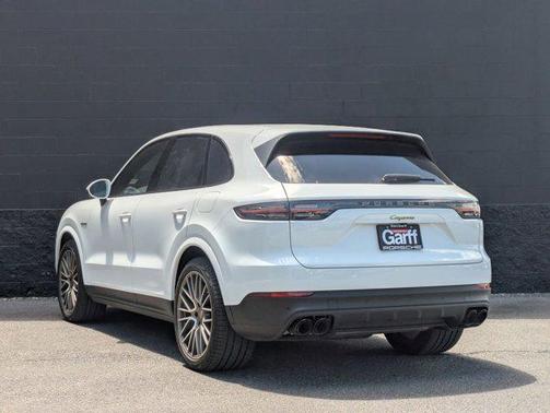 2023 Porsche Cayenne E-Hybrid S