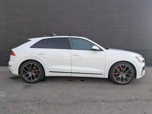 2022 Audi Q8 55 Prestige