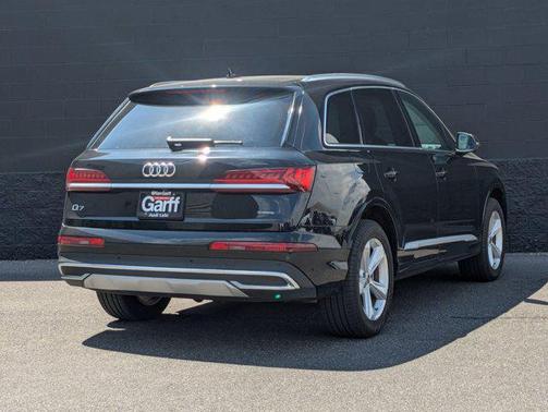2022 Audi Q7 55 Premium