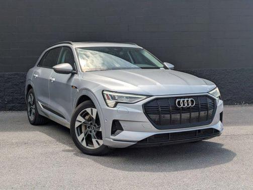 2021 Audi e-tron Premium