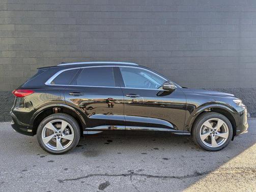 2025 Audi Q5 Premium Plus TFSI quattro S tronic