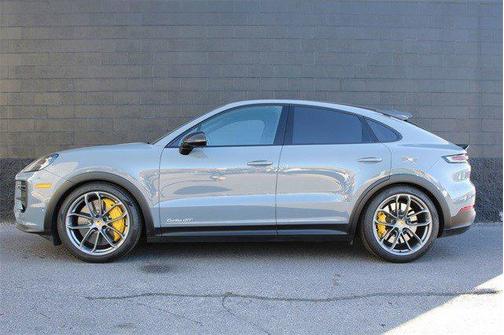 2024 Porsche Cayenne Turbo GT