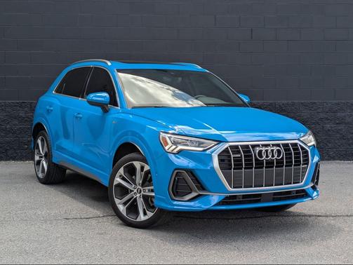 Turbo Blue 2019 Audi Q3 2.0T S line Prestige