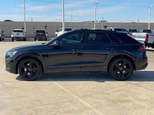 Mythos Black Metallic 2024 Audi SQ8 4.0T Premium Plus