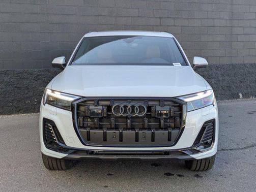 2025 Audi Q7 45 Premium