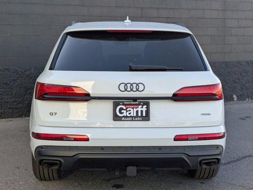 2025 Audi Q7 45 Premium