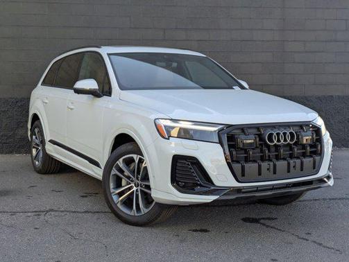 2025 Audi Q7 45 Premium