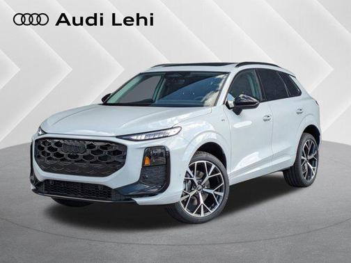 Glacier White Metallic 2026 Audi Q3 S line