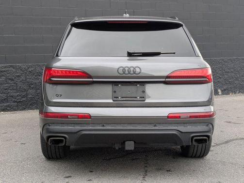 2025 Audi Q7 45 Premium Plus