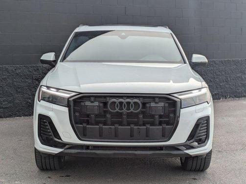 2025 Audi Q7 45 Premium