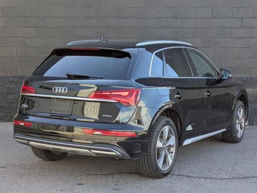 2023 Audi Q5 40 Premium Plus