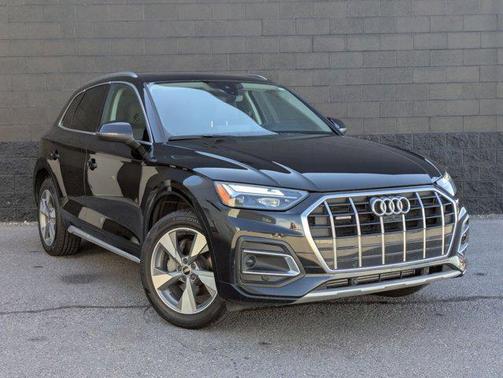 2023 Audi Q5 40 Premium Plus