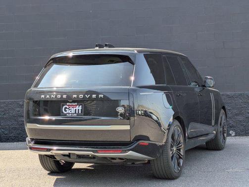 2023 Land Rover Range Rover P530 SE
