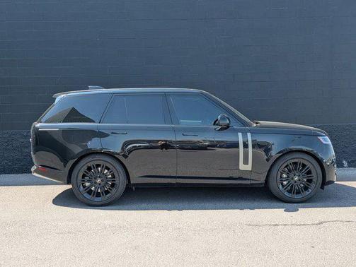 2023 Land Rover Range Rover P530 SE