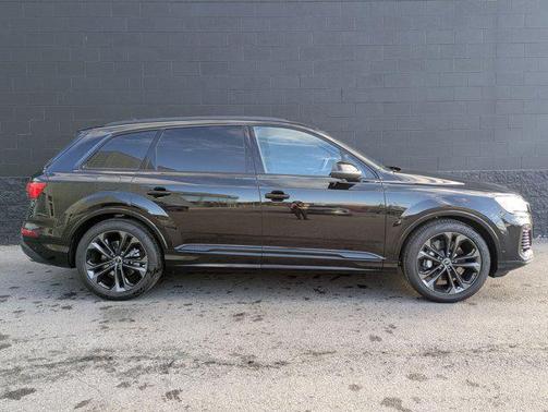 2026 Audi Q7 55 Premium Plus
