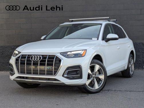 2023 Audi Q5 40 Premium Plus