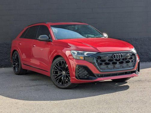 Chili Red Metallic 2024 Audi SQ8 4.0T Prestige